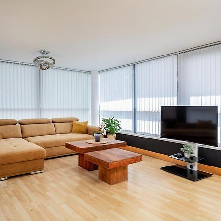 Large Central Penthouse In Leeds Leeds  Eksteriør billede