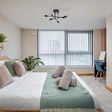 Large Central Penthouse In Leeds Leeds  Eksteriør billede
