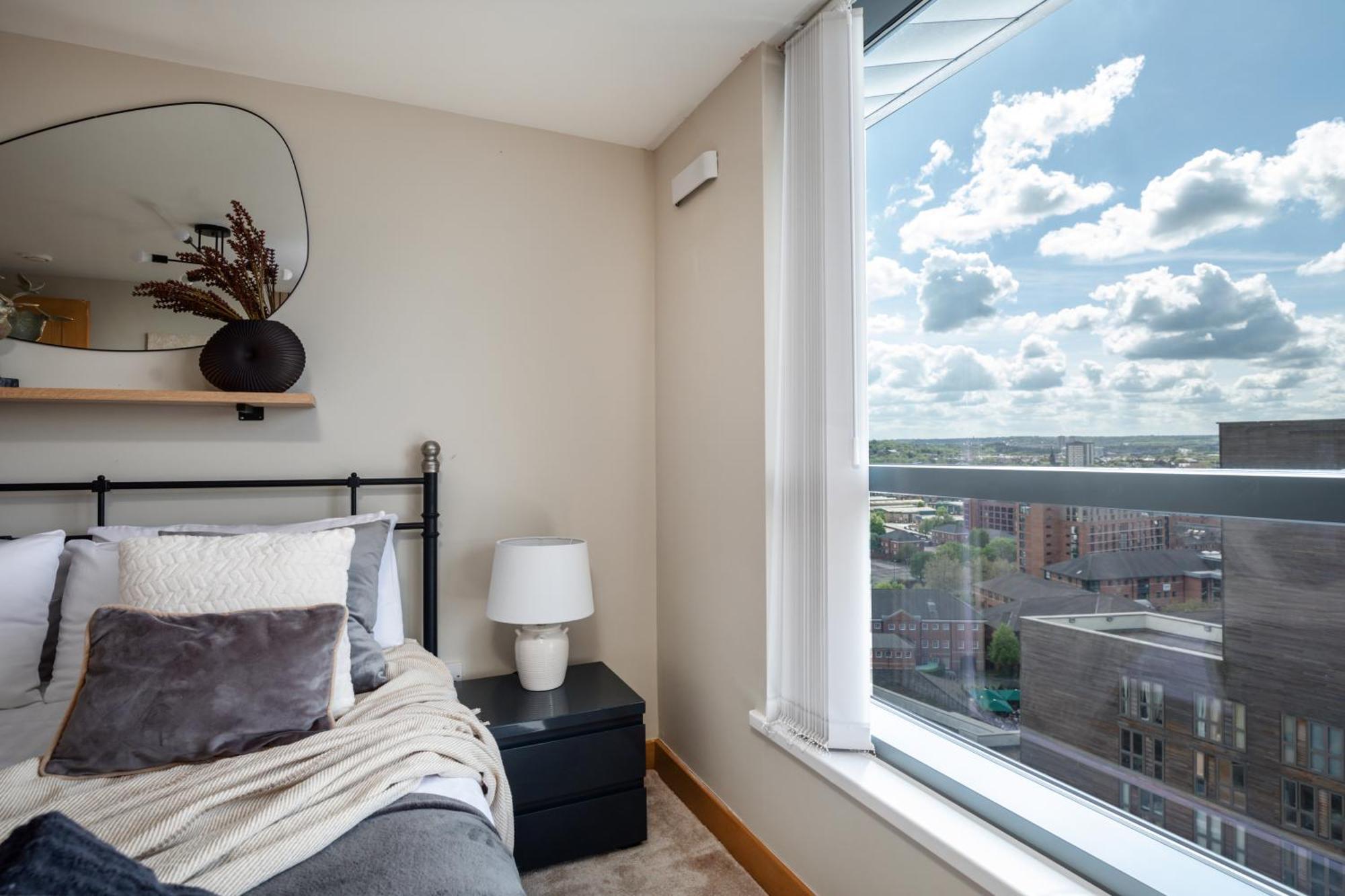 Large Central Penthouse In Leeds Leeds  Eksteriør billede