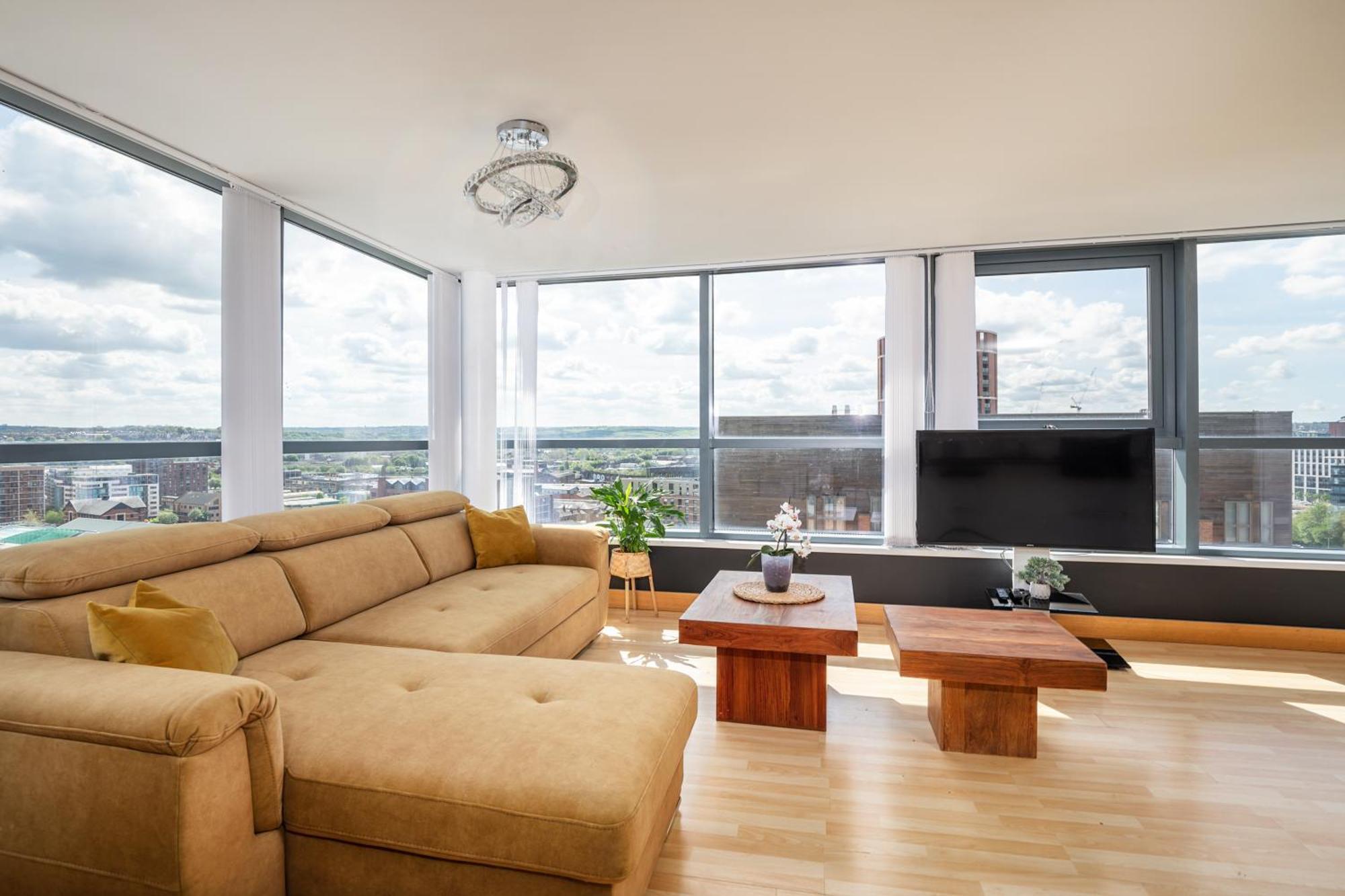 Large Central Penthouse In Leeds Leeds  Eksteriør billede