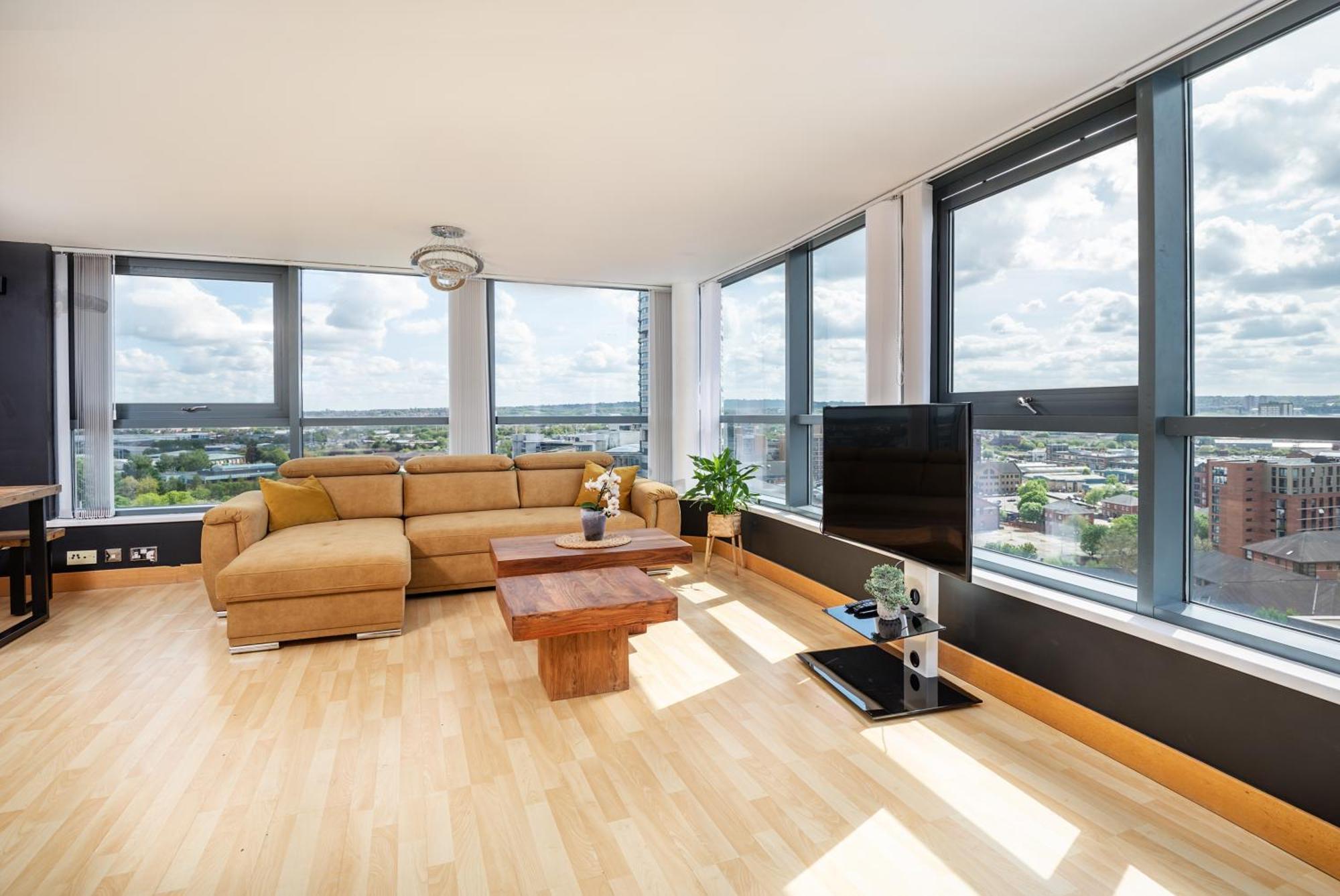 Large Central Penthouse In Leeds Leeds  Eksteriør billede